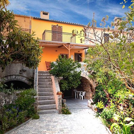 Holiday Home Kuca Na Moru Kornić المظهر الخارجي الصورة
